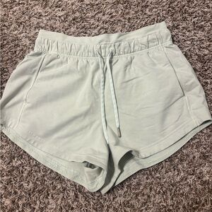 Lululemon inner glow shorts